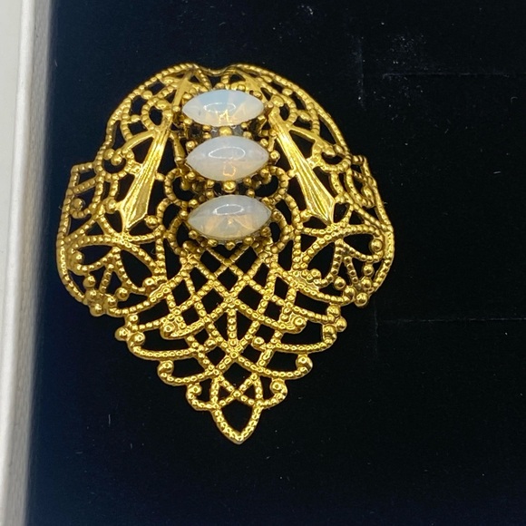 Vintage Filigree Brass Gold Plated Opal Earrings - Picture 6 of 10